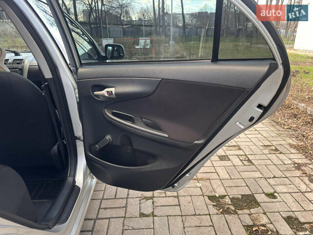 Серый Тойота Королла, объемом двигателя 1.6 л и пробегом 163 тыс. км за 6900 $, фото 16 на Automoto.ua
