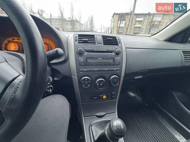 Серый Тойота Королла, объемом двигателя 1.6 л и пробегом 162 тыс. км за 7300 $, фото 16 на Automoto.ua