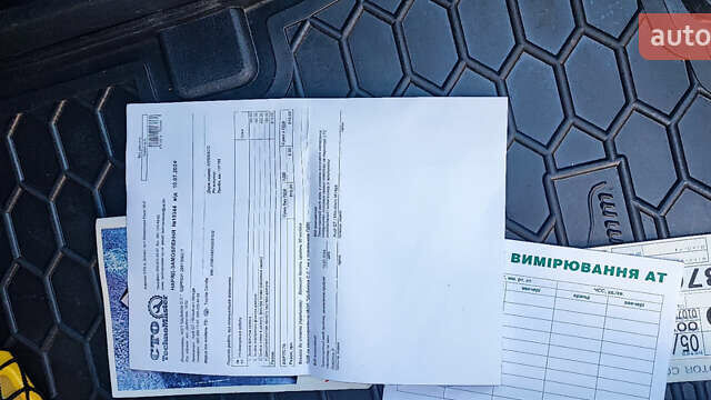 Серый Тойота Королла, объемом двигателя 1.6 л и пробегом 163 тыс. км за 6900 $, фото 41 на Automoto.ua