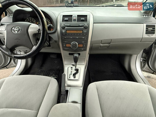 Серый Тойота Королла, объемом двигателя 1.6 л и пробегом 190 тыс. км за 6800 $, фото 7 на Automoto.ua