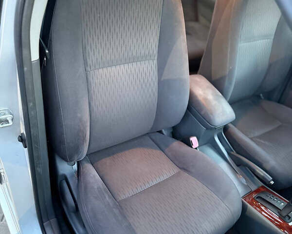 Сірий Тойота Королла, об'ємом двигуна 1.8 л та пробігом 123 тис. км за 6500 $, фото 22 на Automoto.ua