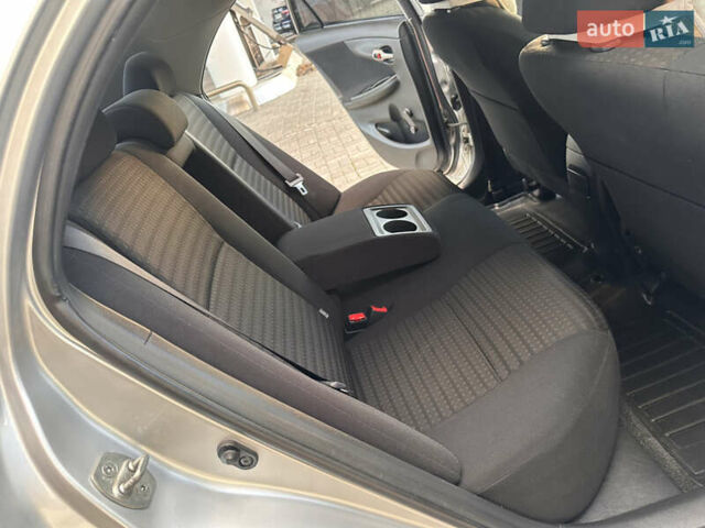 Серый Тойота Королла, объемом двигателя 1.6 л и пробегом 163 тыс. км за 6900 $, фото 17 на Automoto.ua