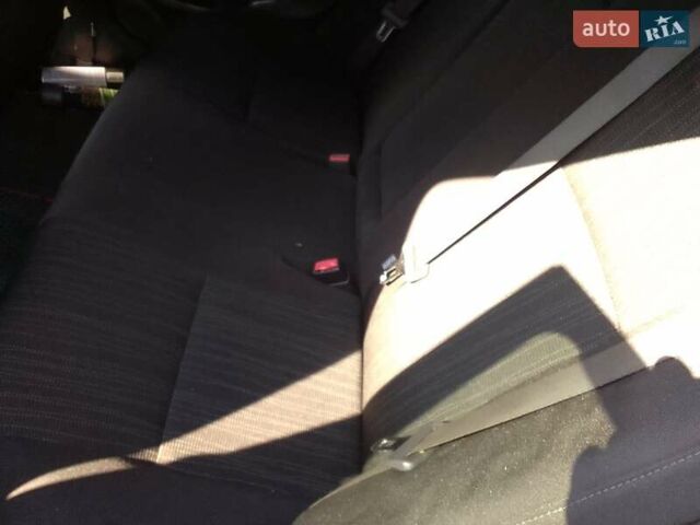 Сірий Тойота Королла, об'ємом двигуна 1.6 л та пробігом 292 тис. км за 5100 $, фото 6 на Automoto.ua