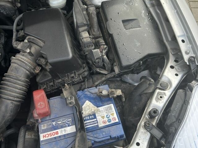 Сірий Тойота Королла, об'ємом двигуна 1.6 л та пробігом 230 тис. км за 6700 $, фото 15 на Automoto.ua