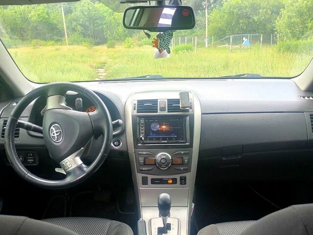 Серый Тойота Королла, объемом двигателя 1.6 л и пробегом 280 тыс. км за 5900 $, фото 4 на Automoto.ua