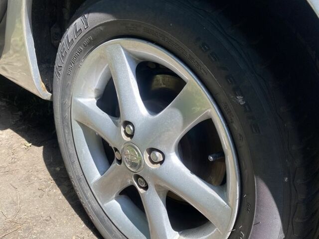 Серый Тойота Королла, объемом двигателя 1.6 л и пробегом 295 тыс. км за 5800 $, фото 11 на Automoto.ua