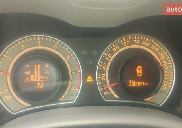 Сірий Тойота Королла, об'ємом двигуна 1.6 л та пробігом 292 тис. км за 7300 $, фото 4 на Automoto.ua