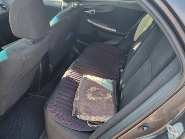 Сірий Тойота Королла, об'ємом двигуна 1.6 л та пробігом 196 тис. км за 5800 $, фото 19 на Automoto.ua