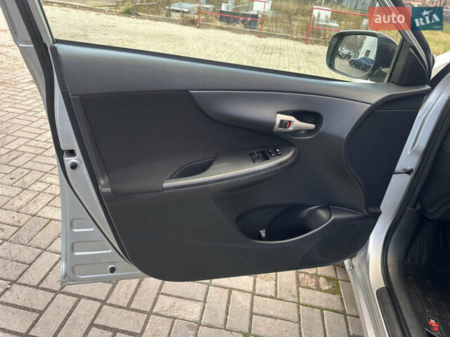 Серый Тойота Королла, объемом двигателя 1.6 л и пробегом 163 тыс. км за 6900 $, фото 13 на Automoto.ua