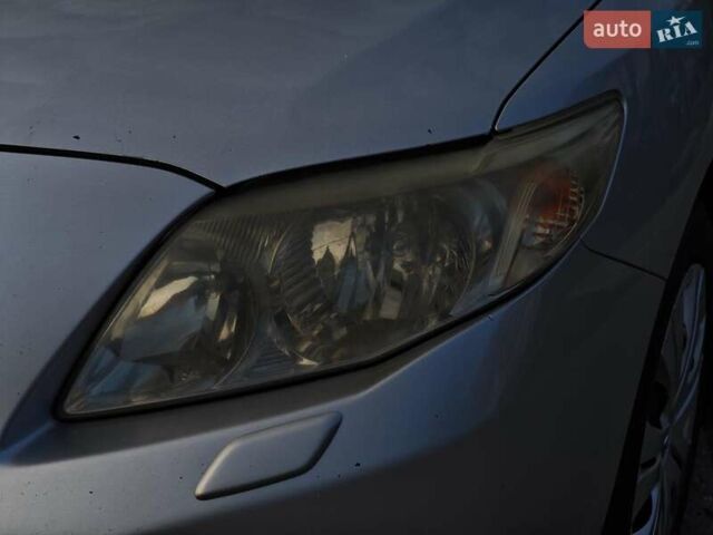 Серый Тойота Королла, объемом двигателя 1.6 л и пробегом 251 тыс. км за 6690 $, фото 5 на Automoto.ua