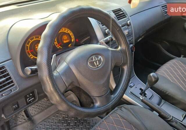Серый Тойота Королла, объемом двигателя 1.6 л и пробегом 180 тыс. км за 5500 $, фото 9 на Automoto.ua