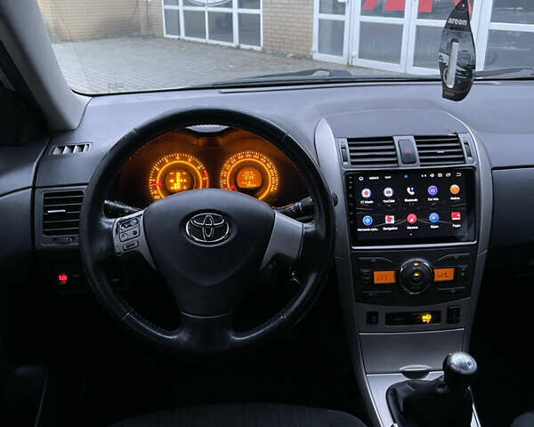 Серый Тойота Королла, объемом двигателя 1.6 л и пробегом 255 тыс. км за 5800 $, фото 15 на Automoto.ua