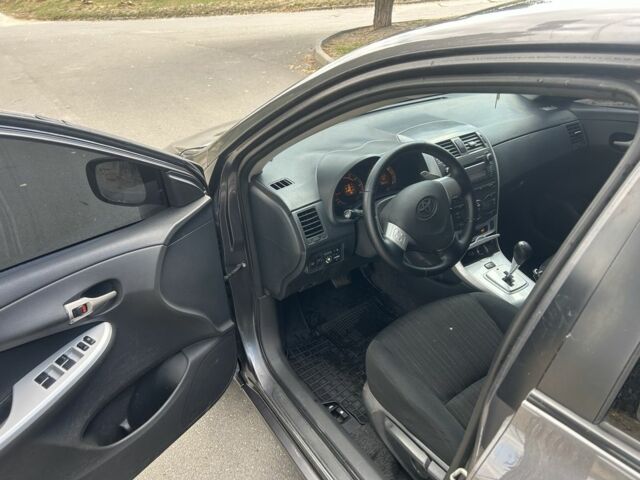 Серый Тойота Королла, объемом двигателя 1.6 л и пробегом 240 тыс. км за 5500 $, фото 5 на Automoto.ua