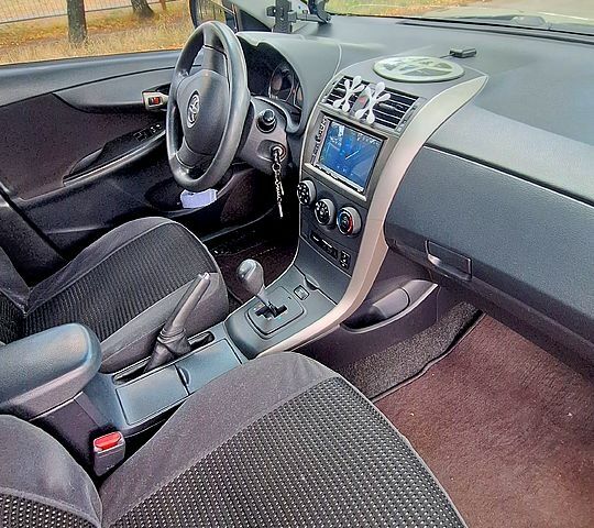 Сірий Тойота Королла, об'ємом двигуна 1.6 л та пробігом 193 тис. км за 6400 $, фото 3 на Automoto.ua