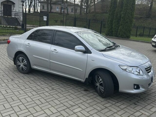 Сірий Тойота Королла, об'ємом двигуна 1.6 л та пробігом 230 тис. км за 6700 $, фото 1 на Automoto.ua