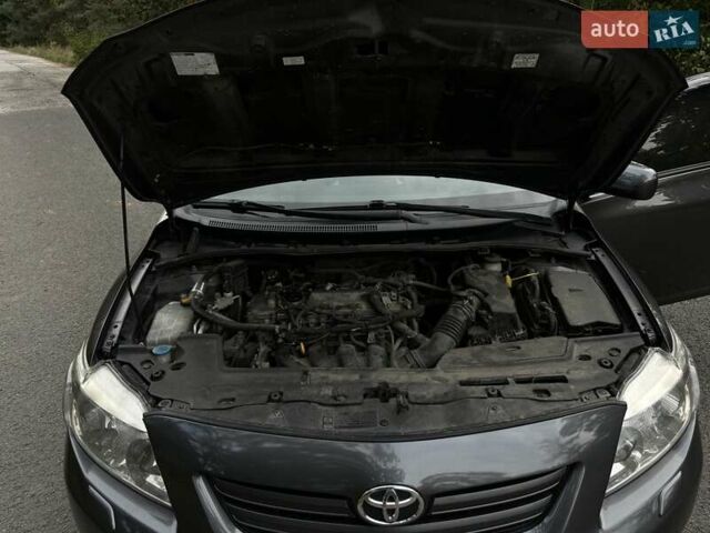 Серый Тойота Королла, объемом двигателя 1.6 л и пробегом 190 тыс. км за 5750 $, фото 13 на Automoto.ua