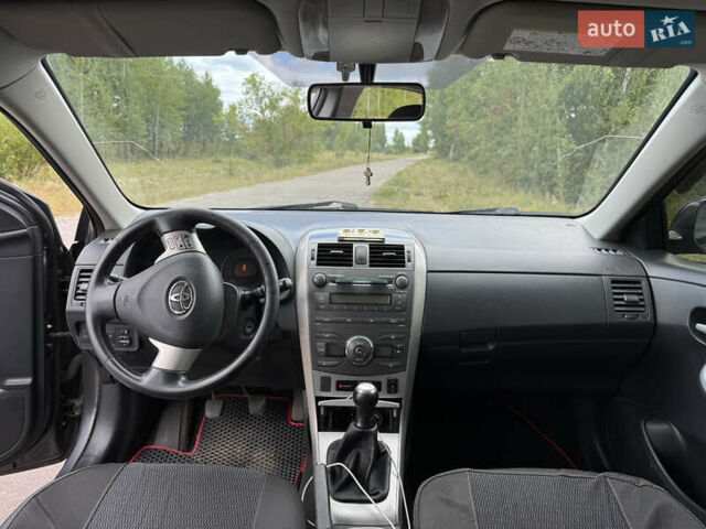 Сірий Тойота Королла, об'ємом двигуна 1.6 л та пробігом 198 тис. км за 6499 $, фото 6 на Automoto.ua