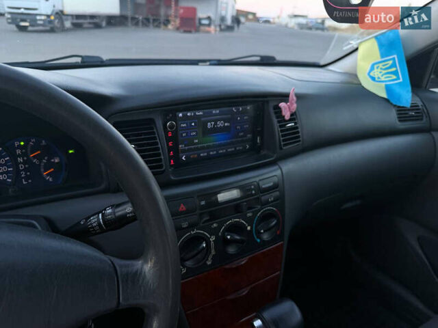 Сірий Тойота Королла, об'ємом двигуна 1.8 л та пробігом 123 тис. км за 6500 $, фото 16 на Automoto.ua