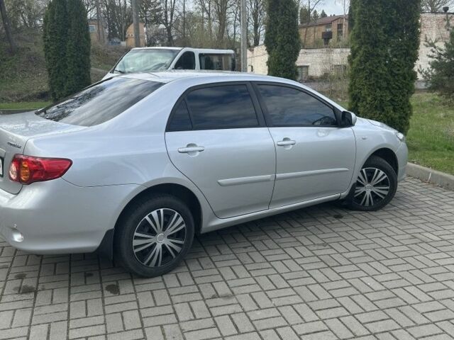 Сірий Тойота Королла, об'ємом двигуна 1.6 л та пробігом 230 тис. км за 6700 $, фото 2 на Automoto.ua