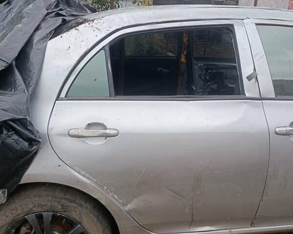 Серый Тойота Королла, объемом двигателя 1.6 л и пробегом 200 тыс. км за 2000 $, фото 1 на Automoto.ua