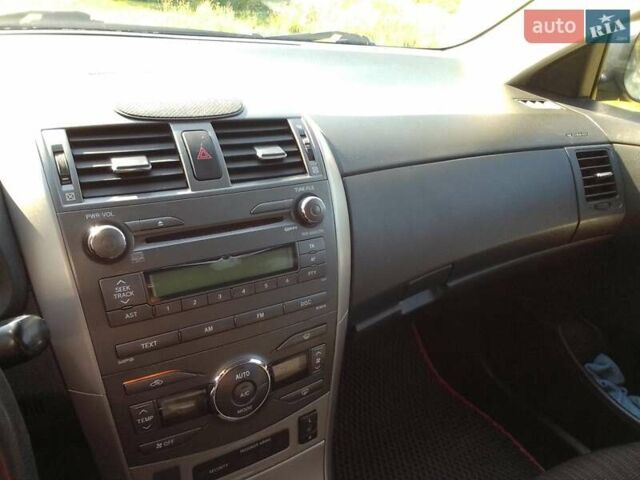 Сірий Тойота Королла, об'ємом двигуна 1.6 л та пробігом 292 тис. км за 5100 $, фото 4 на Automoto.ua