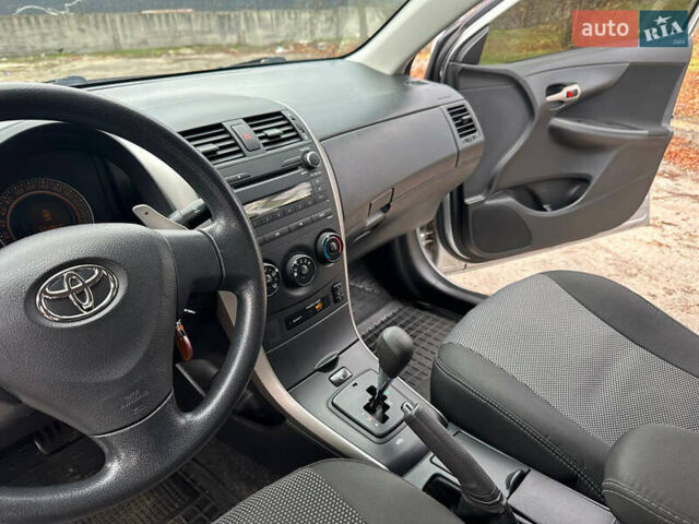 Серый Тойота Королла, объемом двигателя 1.59 л и пробегом 170 тыс. км за 6500 $, фото 14 на Automoto.ua