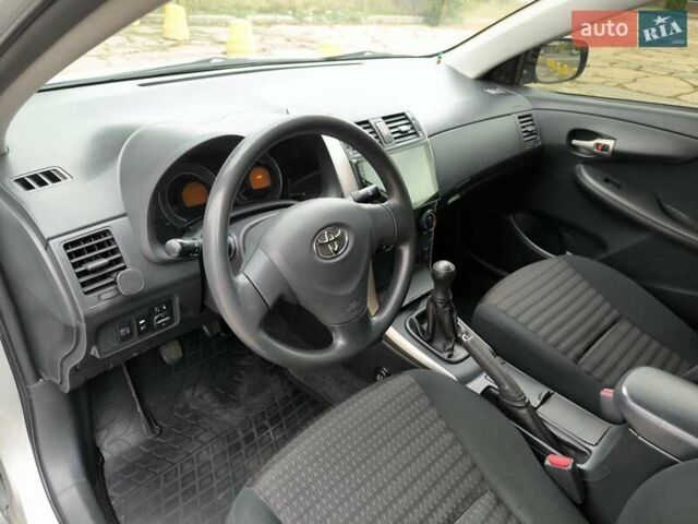 Серый Тойота Королла, объемом двигателя 1.6 л и пробегом 193 тыс. км за 7700 $, фото 20 на Automoto.ua
