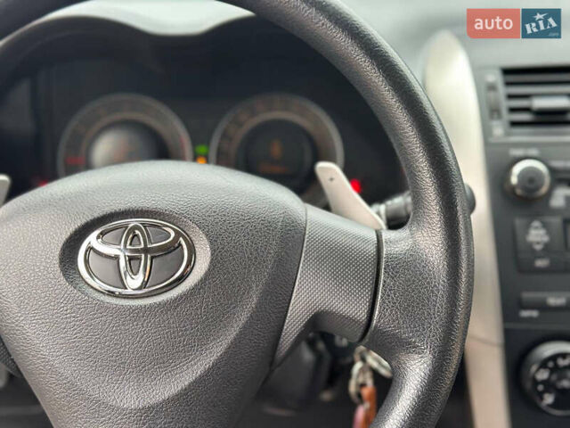 Серый Тойота Королла, объемом двигателя 1.59 л и пробегом 170 тыс. км за 6500 $, фото 29 на Automoto.ua