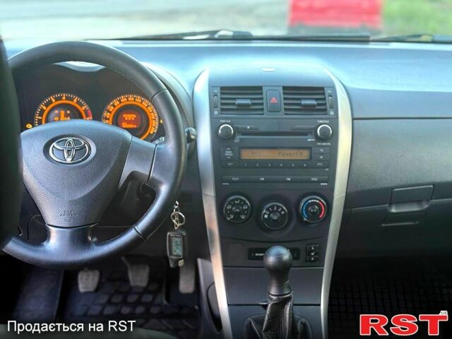 Серый Тойота Королла, объемом двигателя 1.6 л и пробегом 126 тыс. км за 3800 $, фото 5 на Automoto.ua