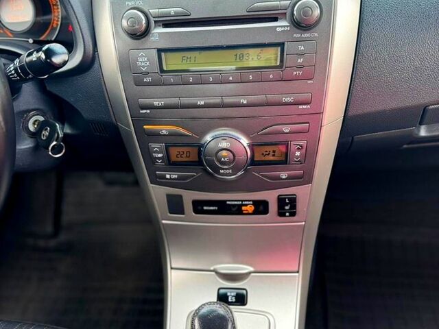 Серый Тойота Королла, объемом двигателя 1.6 л и пробегом 181 тыс. км за 7000 $, фото 8 на Automoto.ua