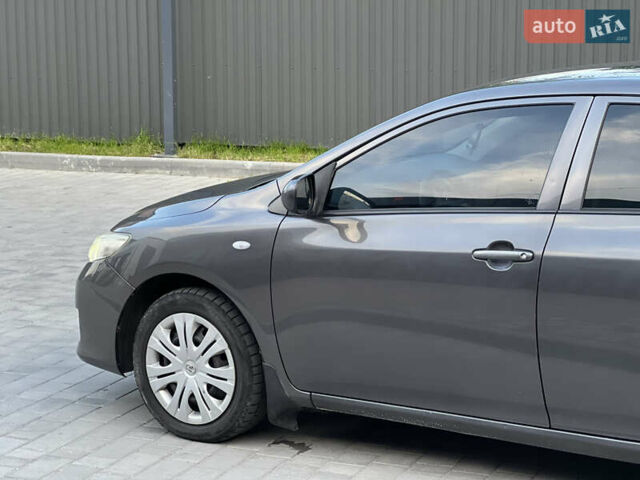 Серый Тойота Королла, объемом двигателя 1.6 л и пробегом 212 тыс. км за 6499 $, фото 11 на Automoto.ua