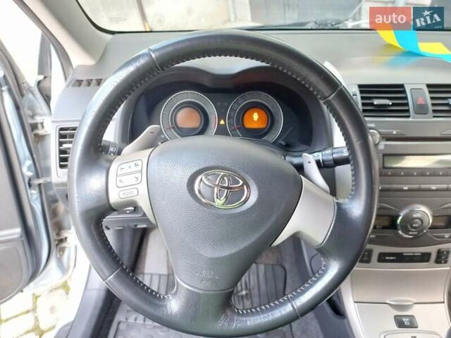 Серый Тойота Королла, объемом двигателя 1.4 л и пробегом 300 тыс. км за 6250 $, фото 4 на Automoto.ua