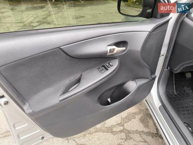 Серый Тойота Королла, объемом двигателя 1.6 л и пробегом 193 тыс. км за 7700 $, фото 14 на Automoto.ua