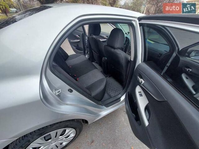 Серый Тойота Королла, объемом двигателя 1.6 л и пробегом 250 тыс. км за 7000 $, фото 15 на Automoto.ua