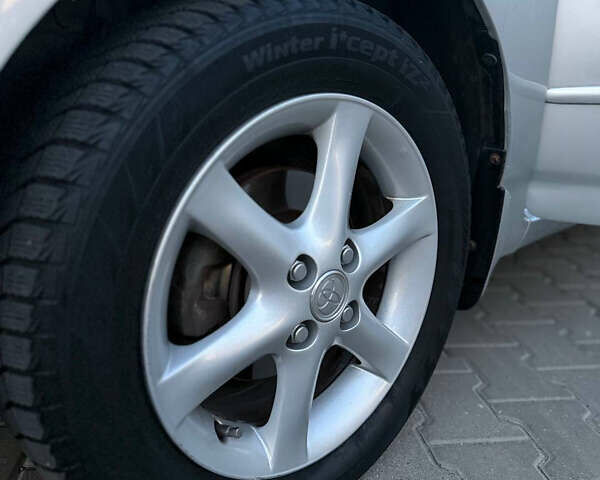 Сірий Тойота Королла, об'ємом двигуна 1.8 л та пробігом 123 тис. км за 6500 $, фото 20 на Automoto.ua