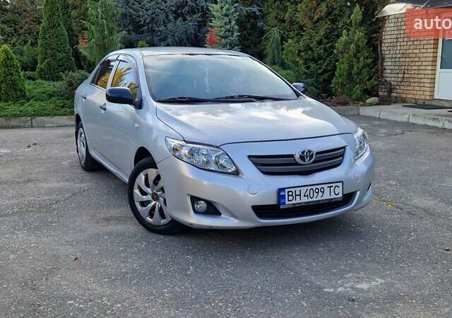 Серый Тойота Королла, объемом двигателя 1.6 л и пробегом 180 тыс. км за 5500 $, фото 1 на Automoto.ua