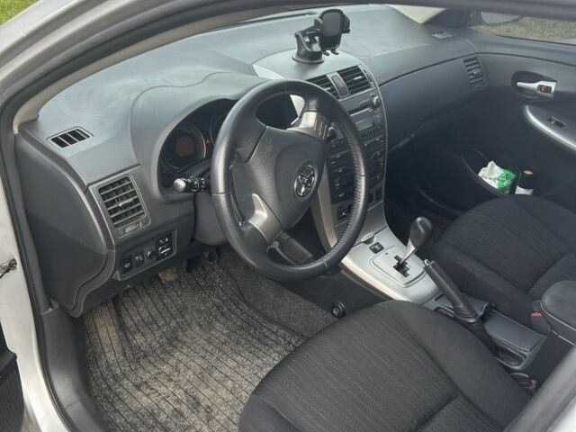 Сірий Тойота Королла, об'ємом двигуна 1.6 л та пробігом 230 тис. км за 6700 $, фото 6 на Automoto.ua