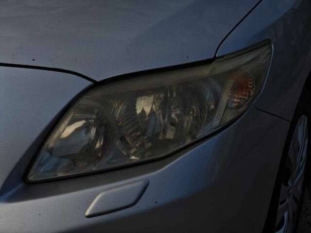 Серый Тойота Королла, объемом двигателя 1.6 л и пробегом 251 тыс. км за 6690 $, фото 5 на Automoto.ua