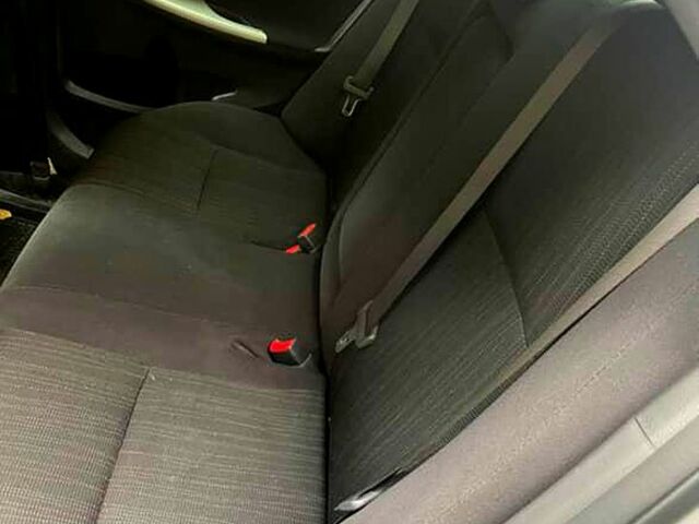 Сірий Тойота Королла, об'ємом двигуна 1.6 л та пробігом 215 тис. км за 7500 $, фото 5 на Automoto.ua