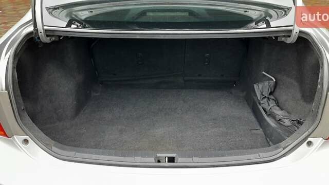 Серый Тойота Королла, объемом двигателя 1.6 л и пробегом 174 тыс. км за 6900 $, фото 18 на Automoto.ua