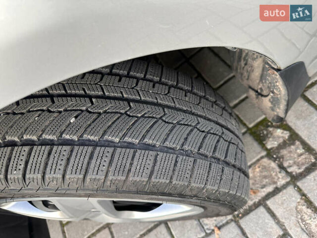 Серый Тойота Королла, объемом двигателя 1.6 л и пробегом 163 тыс. км за 6900 $, фото 33 на Automoto.ua