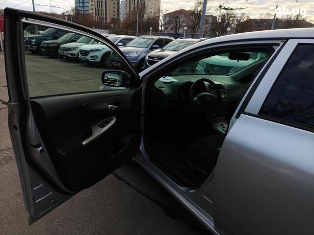 Серый Тойота Королла, объемом двигателя 1.6 л и пробегом 251 тыс. км за 6690 $, фото 18 на Automoto.ua