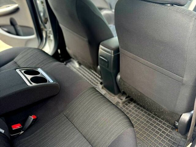 Серый Тойота Королла, объемом двигателя 1.6 л и пробегом 181 тыс. км за 7000 $, фото 6 на Automoto.ua