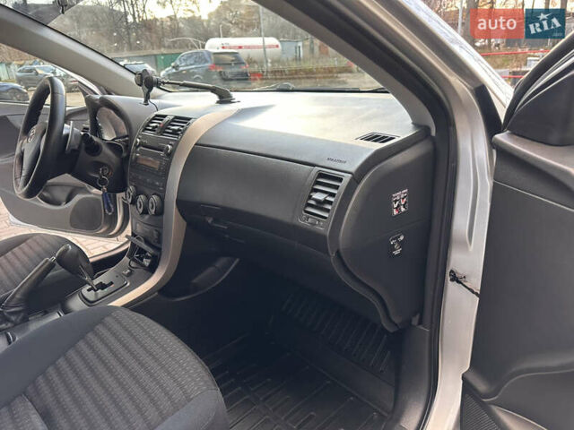 Серый Тойота Королла, объемом двигателя 1.6 л и пробегом 163 тыс. км за 6900 $, фото 21 на Automoto.ua