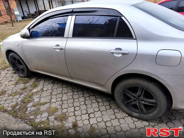 Серый Тойота Королла, объемом двигателя 1.6 л и пробегом 210 тыс. км за 5999 $, фото 2 на Automoto.ua