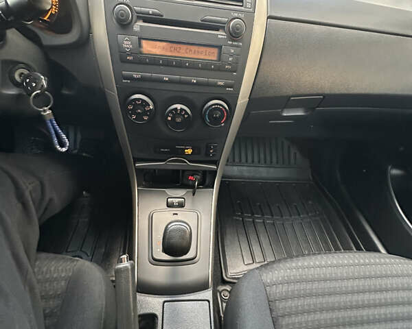 Серый Тойота Королла, объемом двигателя 1.6 л и пробегом 163 тыс. км за 6900 $, фото 32 на Automoto.ua