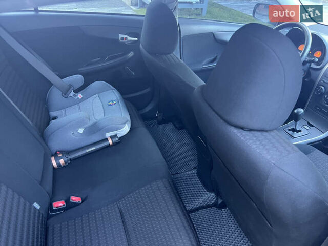 Серый Тойота Королла, объемом двигателя 1.6 л и пробегом 160 тыс. км за 6700 $, фото 5 на Automoto.ua