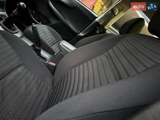 Серый Тойота Королла, объемом двигателя 1.6 л и пробегом 165 тыс. км за 7250 $, фото 13 на Automoto.ua