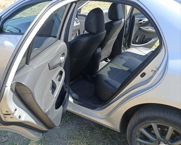 Серый Тойота Королла, объемом двигателя 1.6 л и пробегом 142 тыс. км за 7000 $, фото 2 на Automoto.ua