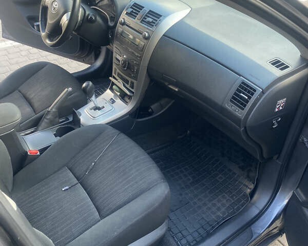 Серый Тойота Королла, объемом двигателя 1.6 л и пробегом 185 тыс. км за 6200 $, фото 5 на Automoto.ua